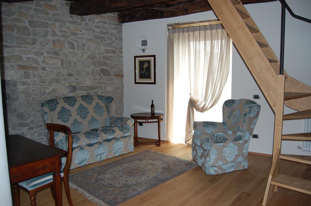 Relais Il Presidio Hotel Oggiono Ruang foto