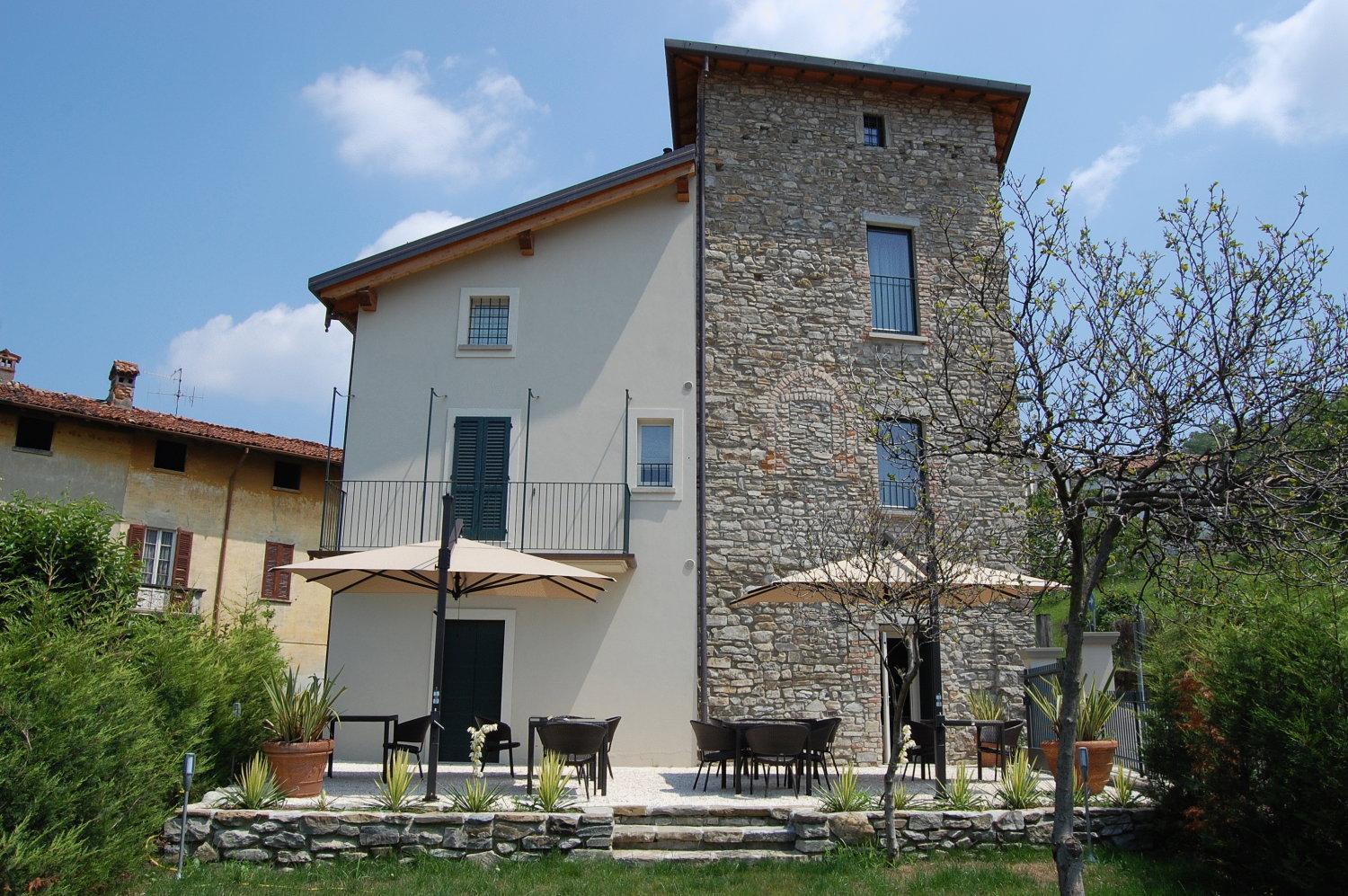 Relais Il Presidio Hotel Oggiono Bagian luar foto