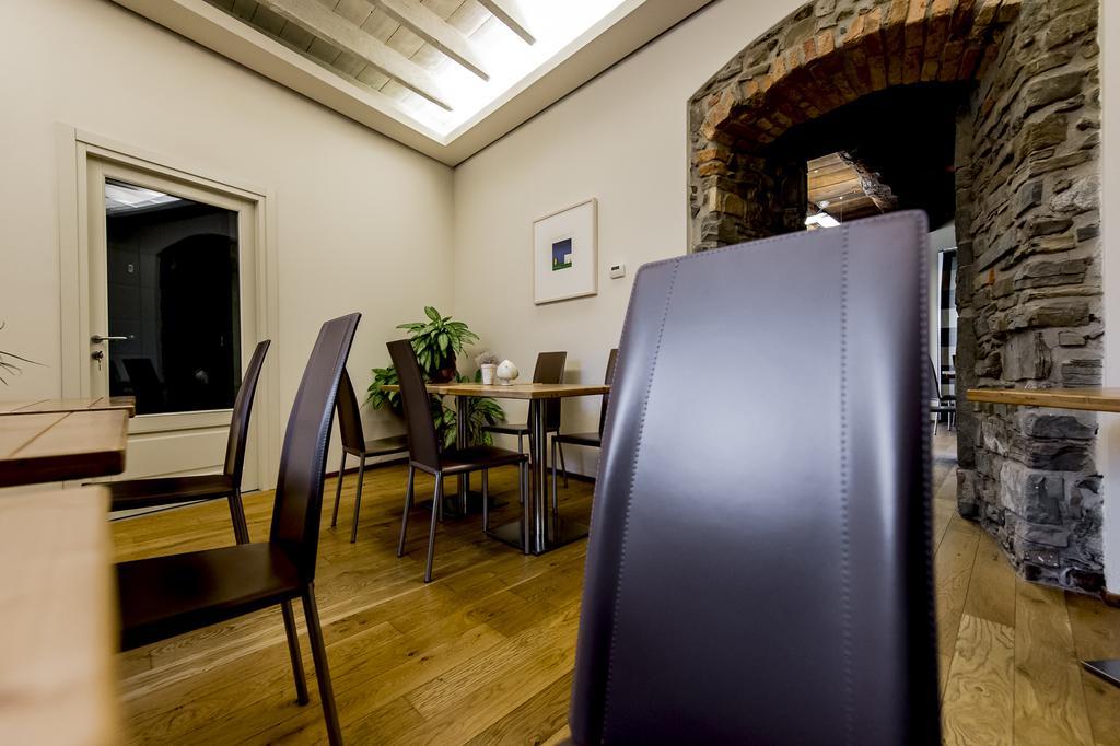 Relais Il Presidio Hotel Oggiono Bagian luar foto
