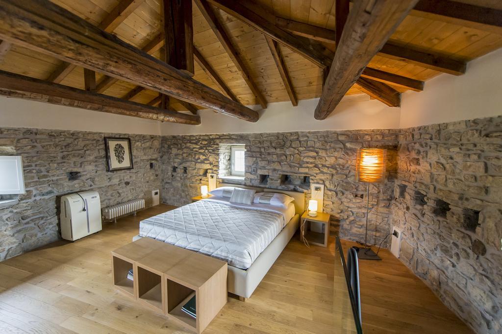 Relais Il Presidio Hotel Oggiono Ruang foto