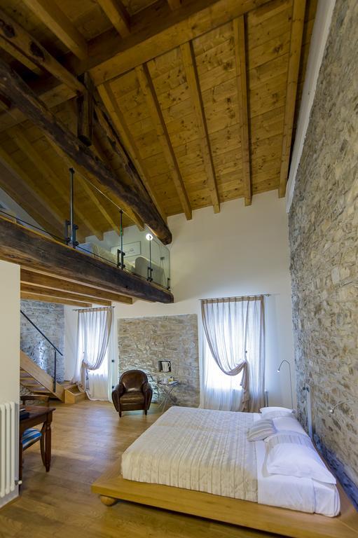 Relais Il Presidio Hotel Oggiono Ruang foto