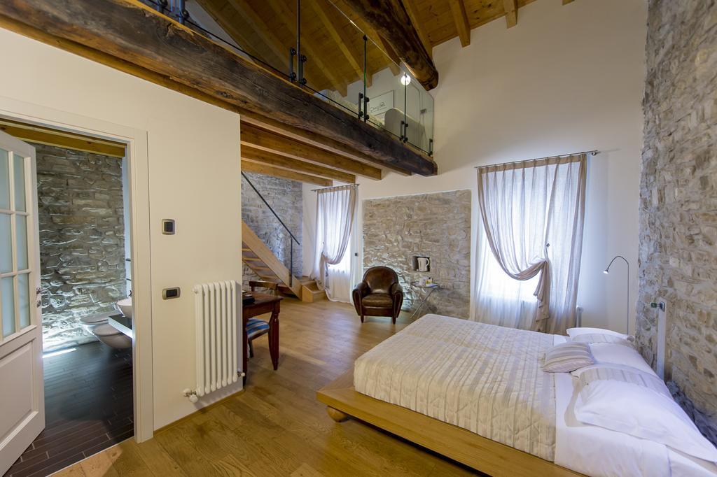 Relais Il Presidio Hotel Oggiono Ruang foto